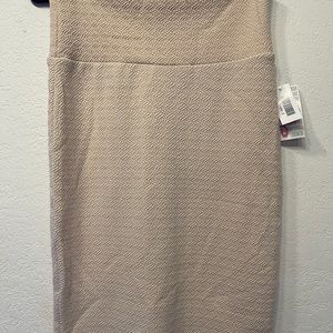 NWT Lularoe beige Cassie